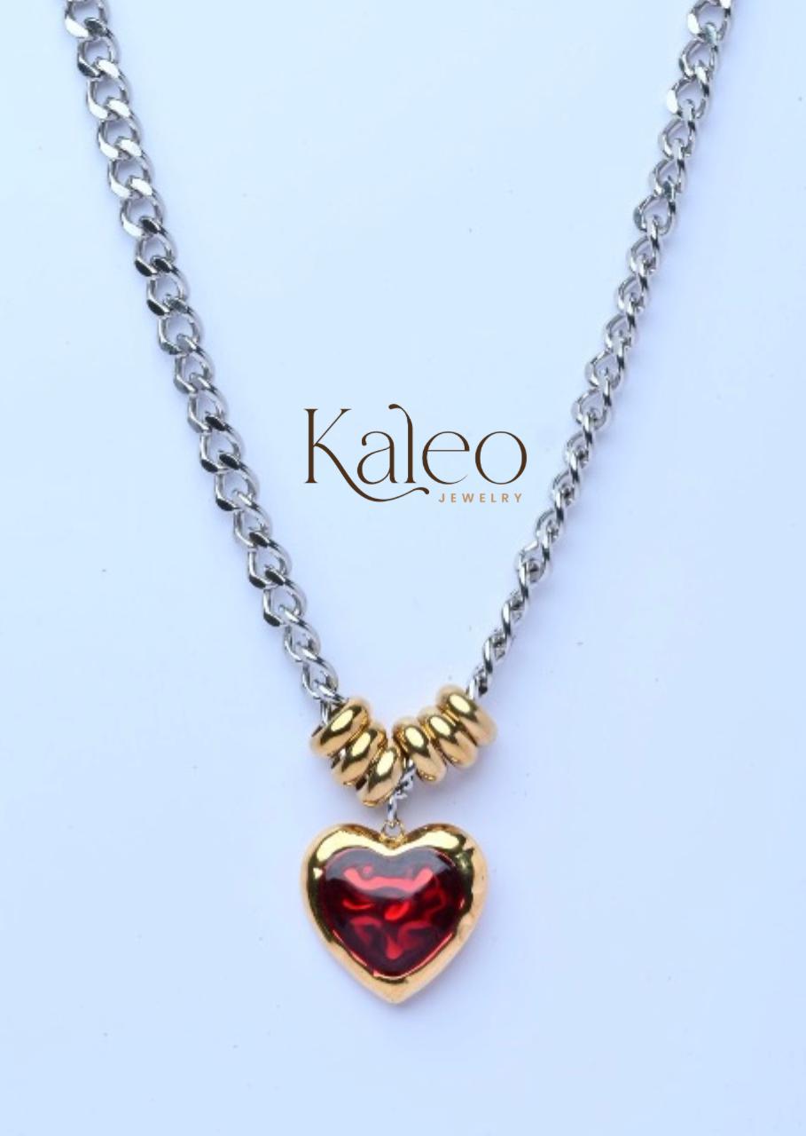 Amour Necklace
